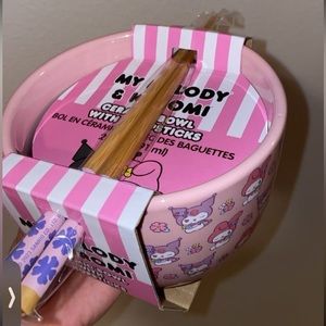 Hello Kitty Noodle Bowl with Chopsticks